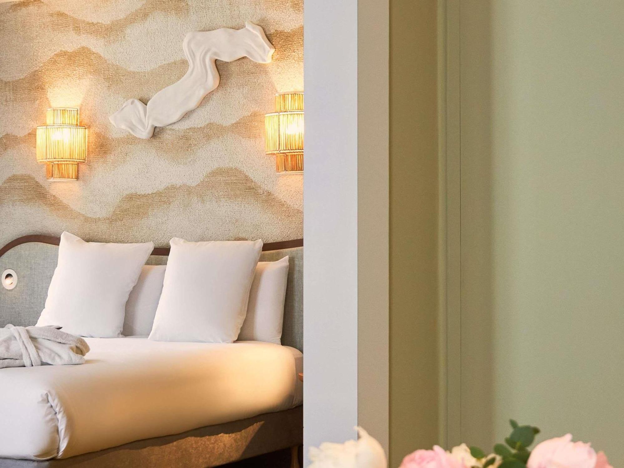 Suite One Double Bed One Double Sofa Bed